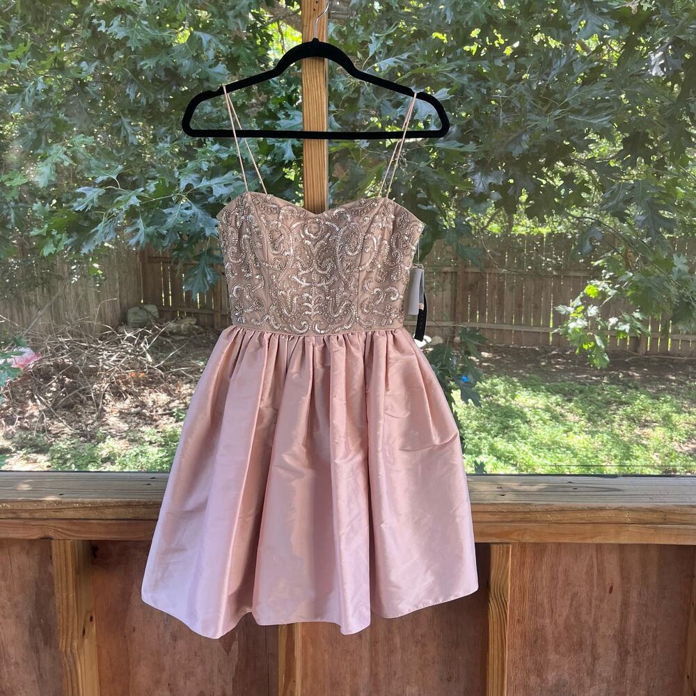 Aidan Mattox Spaghetti Strap Party Dress Beaded Bodice Size 0. NEW!